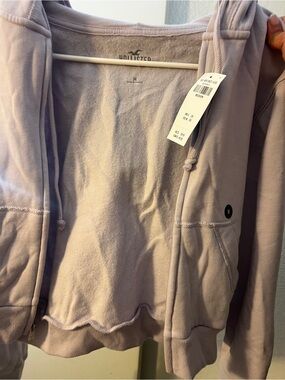 Hollister Cropped Zip-Up Hoodie in Pale Lavender